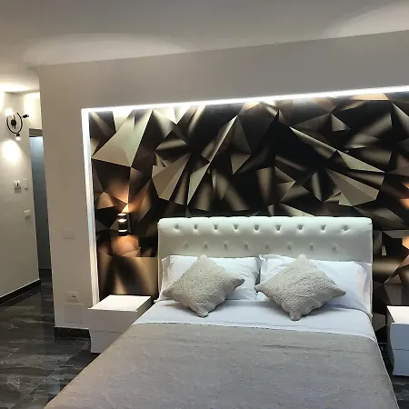 Loft Apartment *